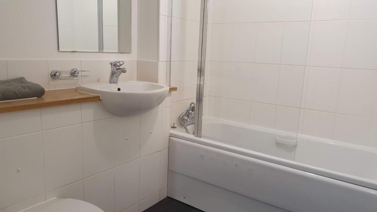 Spacious London Apartment 5 Min Walk To Leytonstone Underground Station And 5 Stops To Zone 1 Zewnętrze zdjęcie
