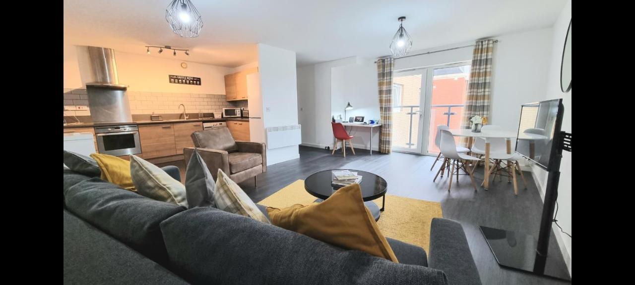 Spacious London Apartment 5 Min Walk To Leytonstone Underground Station And 5 Stops To Zone 1 Zewnętrze zdjęcie