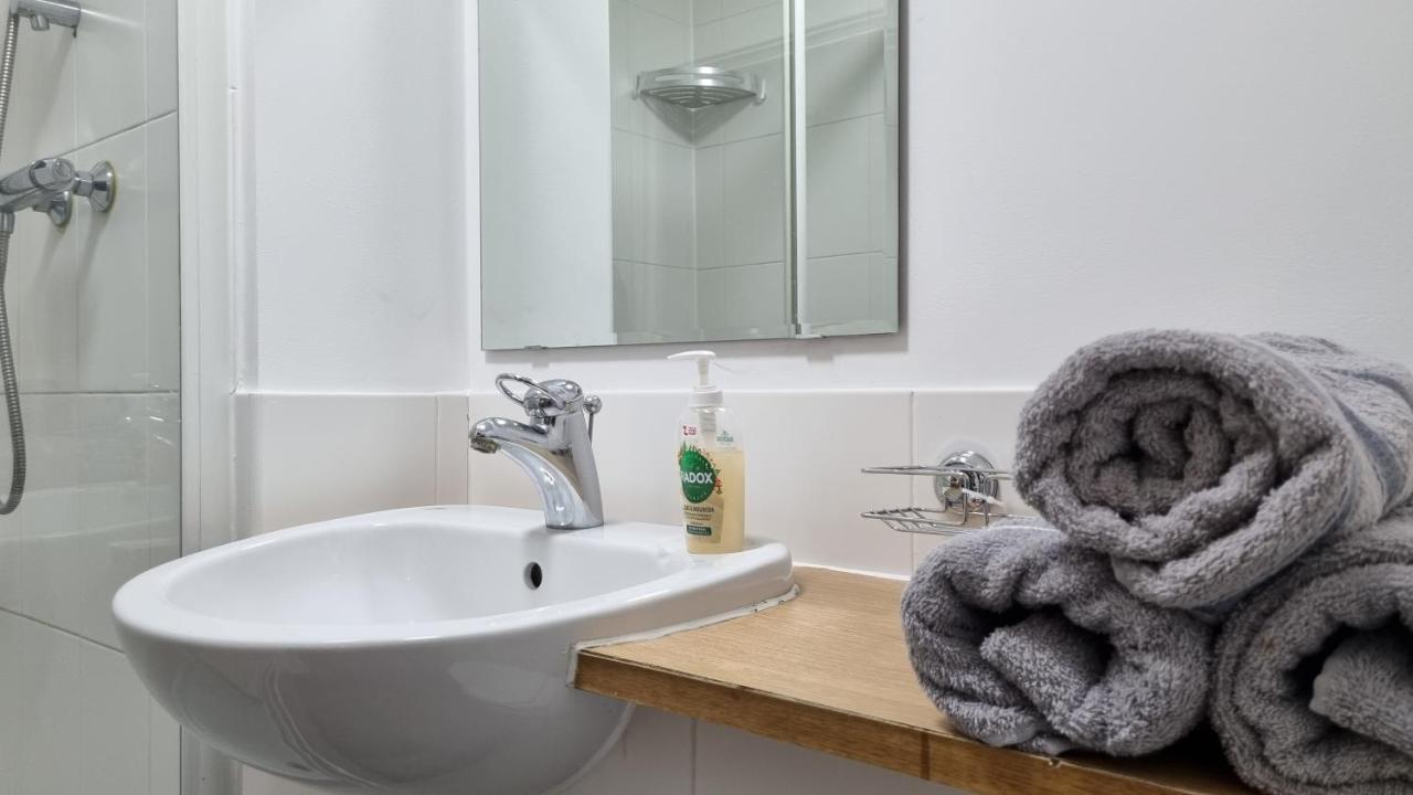 Spacious London Apartment 5 Min Walk To Leytonstone Underground Station And 5 Stops To Zone 1 Zewnętrze zdjęcie
